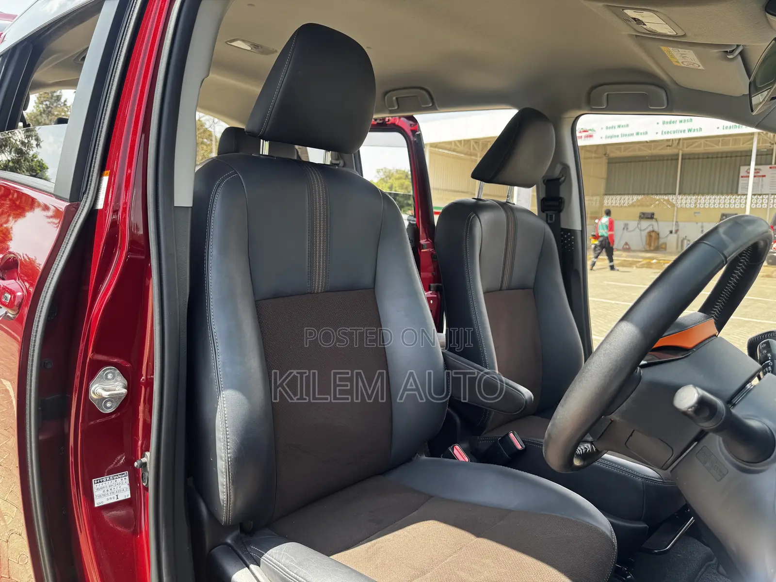 Toyota Sienta 1.5 AWD 2020 Maroon