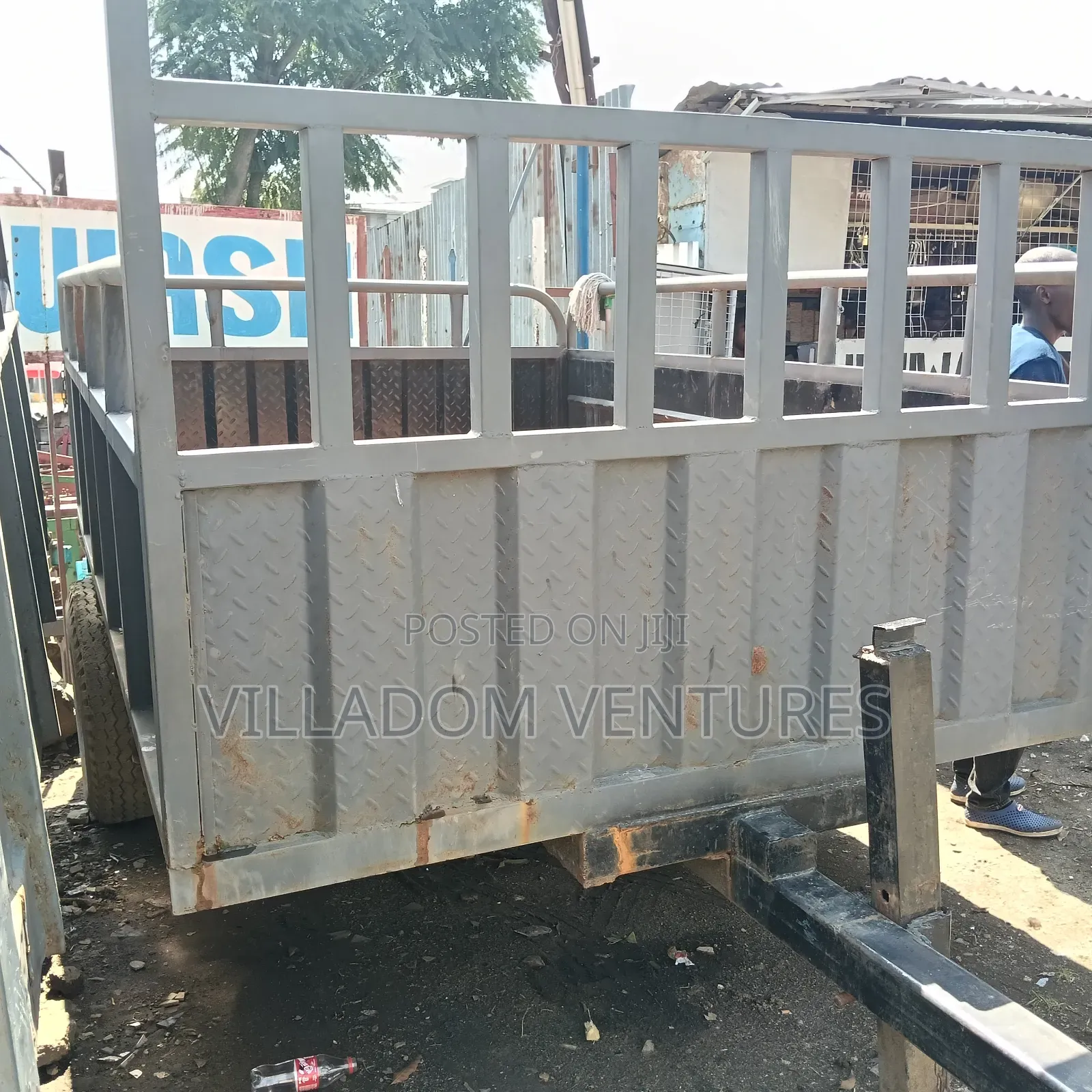 For Quick Sale Tractor Trailers in Good Condition