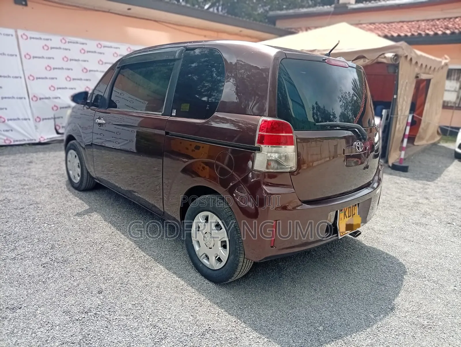 Toyota Spade 2014 Burgundy