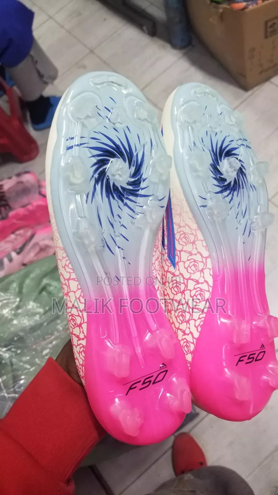 F50 Heartbreaker White Pink