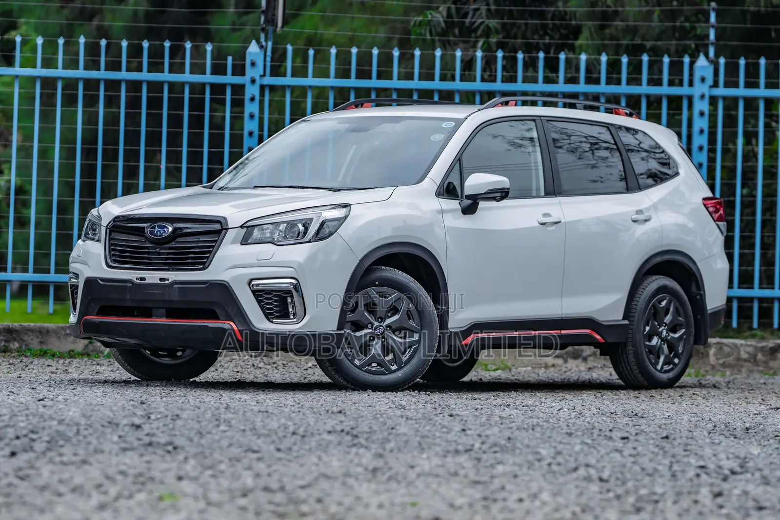Subaru Forester Premium AWD 2019 White