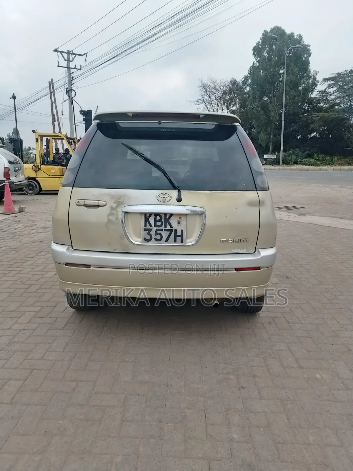 Toyota Raum 2005 Gold