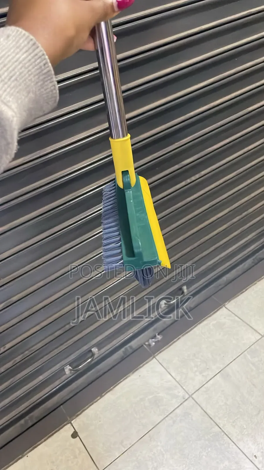 3-in-1 Floor Scrubbing V-shaped Brush, Broom Squeegee – Ny