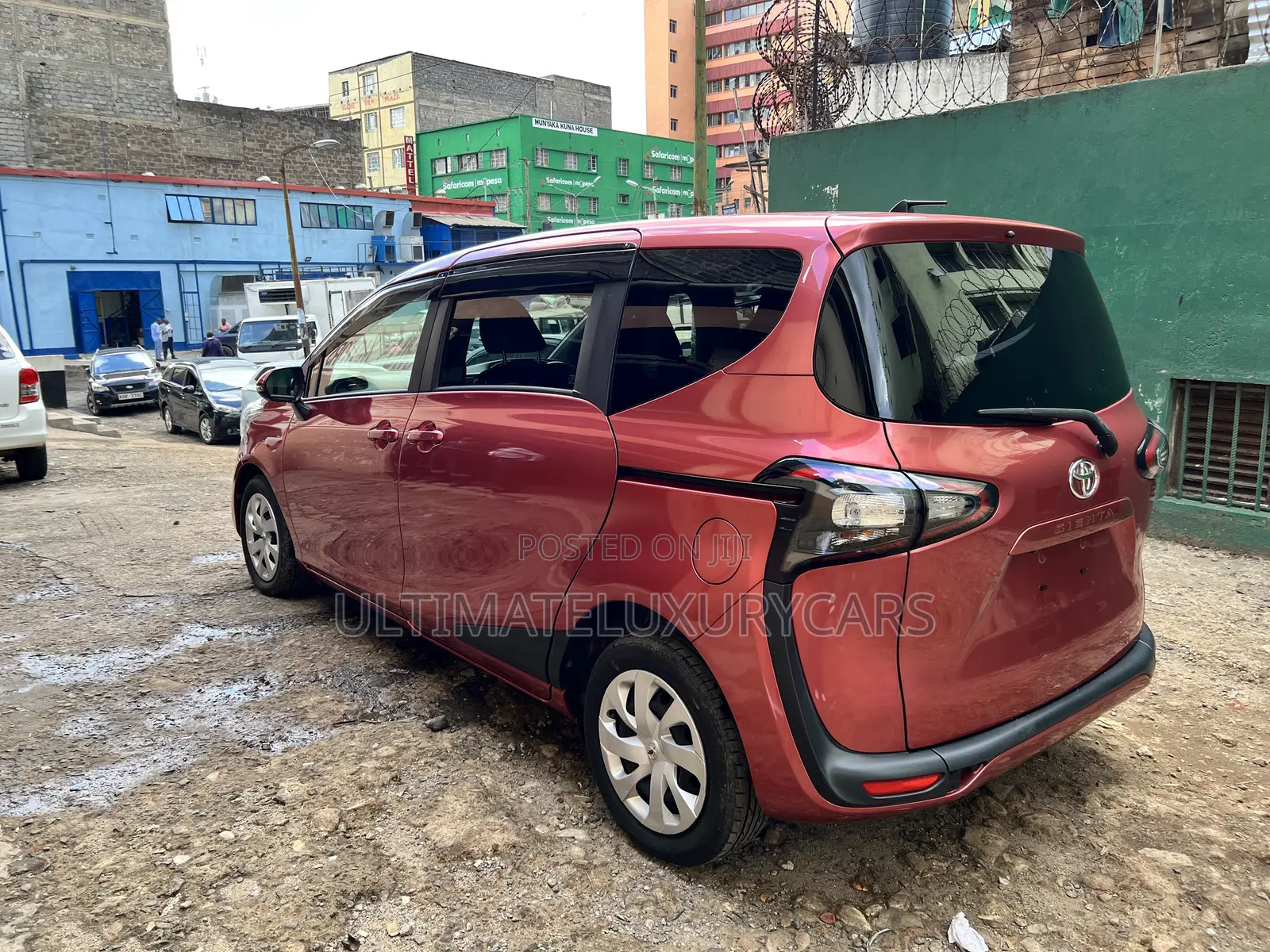 Toyota Sienta 1.5 FWD (6-seater) 2018 Maroon