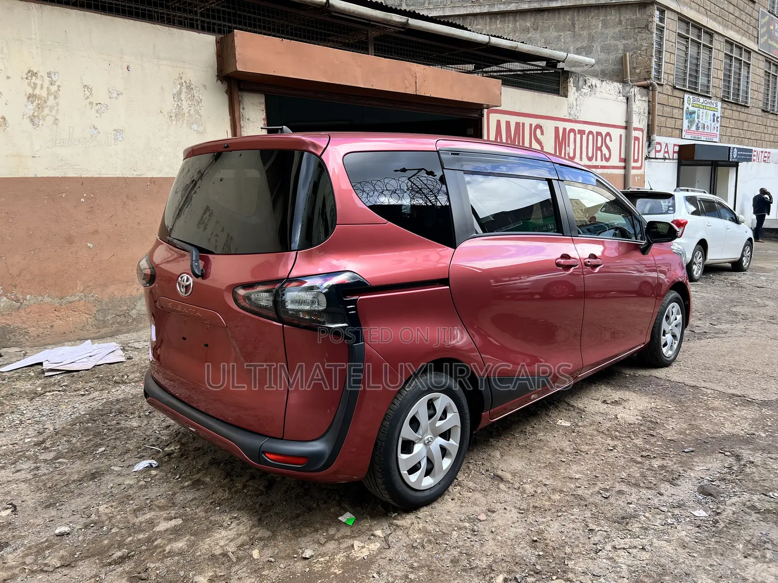 Toyota Sienta 1.5 FWD (6-seater) 2018 Maroon