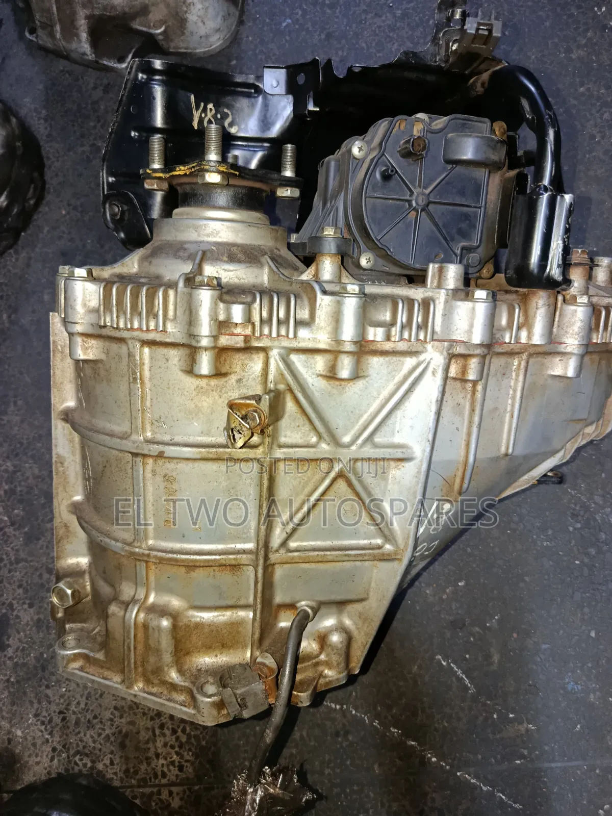Toyota V8 200 Series Transfer