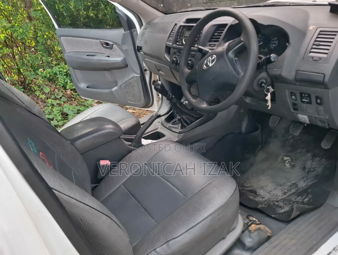 Toyota Hilux 2012 White