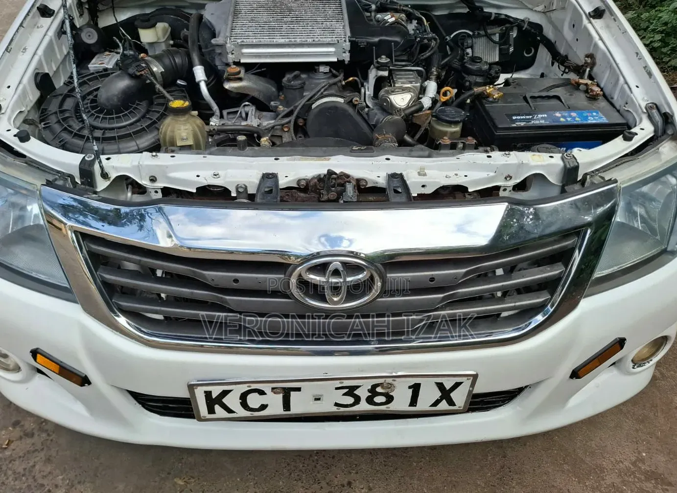 Toyota Hilux 2012 White