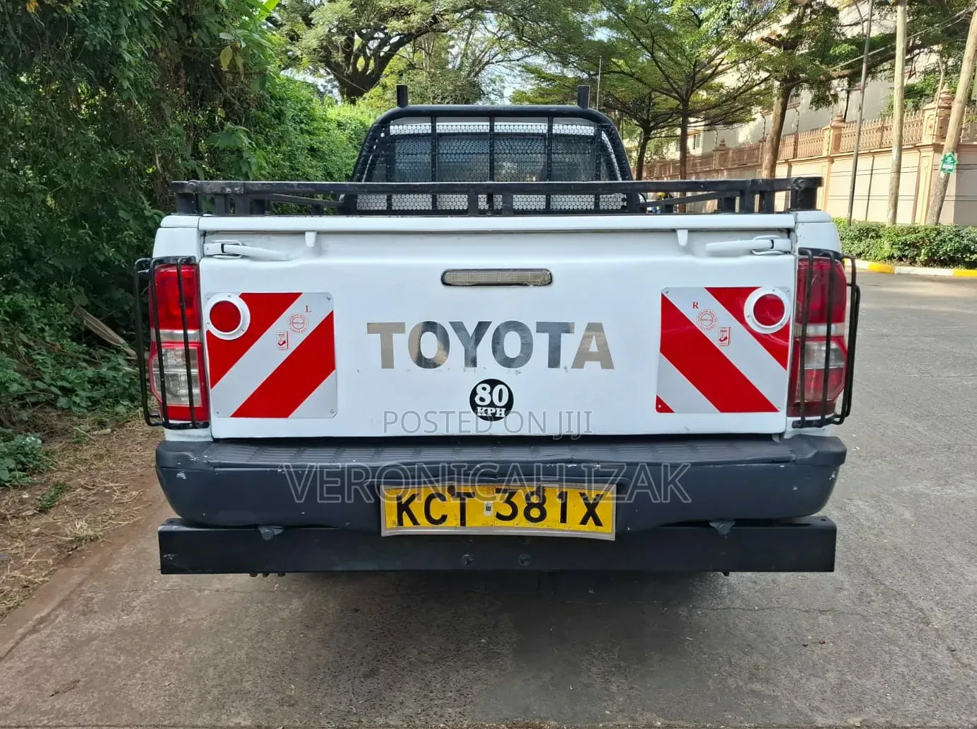 Toyota Hilux 2012 White