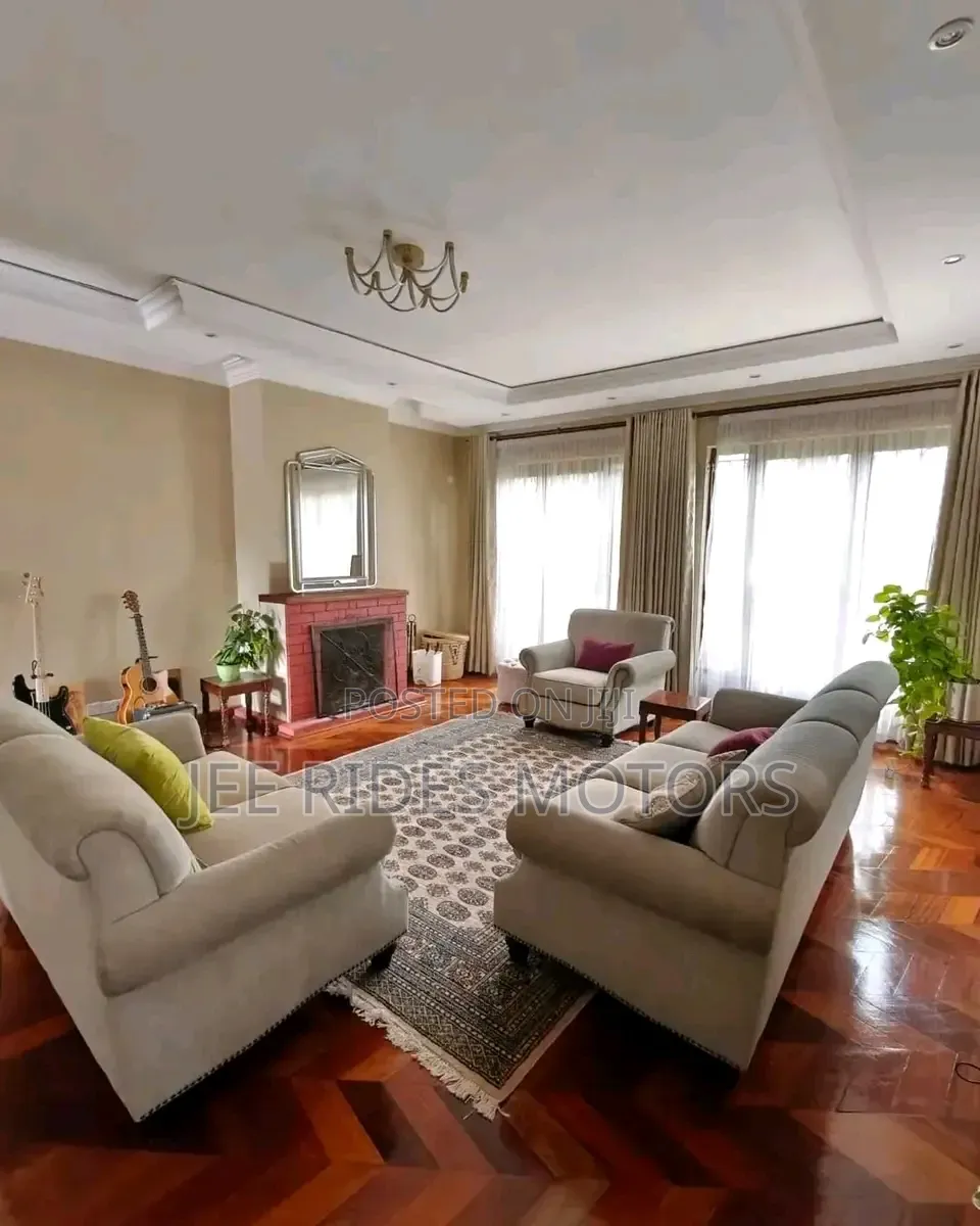 4bdrm Mansion in Karen, Nairobi Central for sale