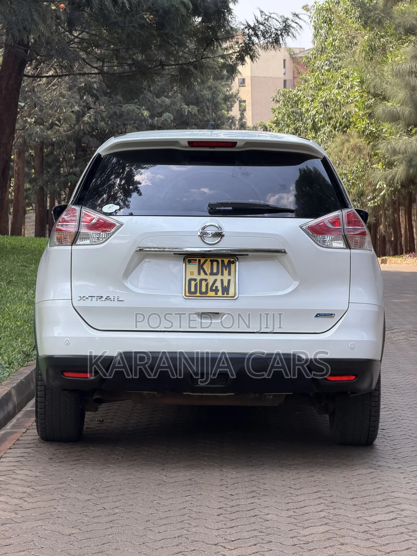 Nissan X-Trail 2.0 Petrol FWD 2016 White