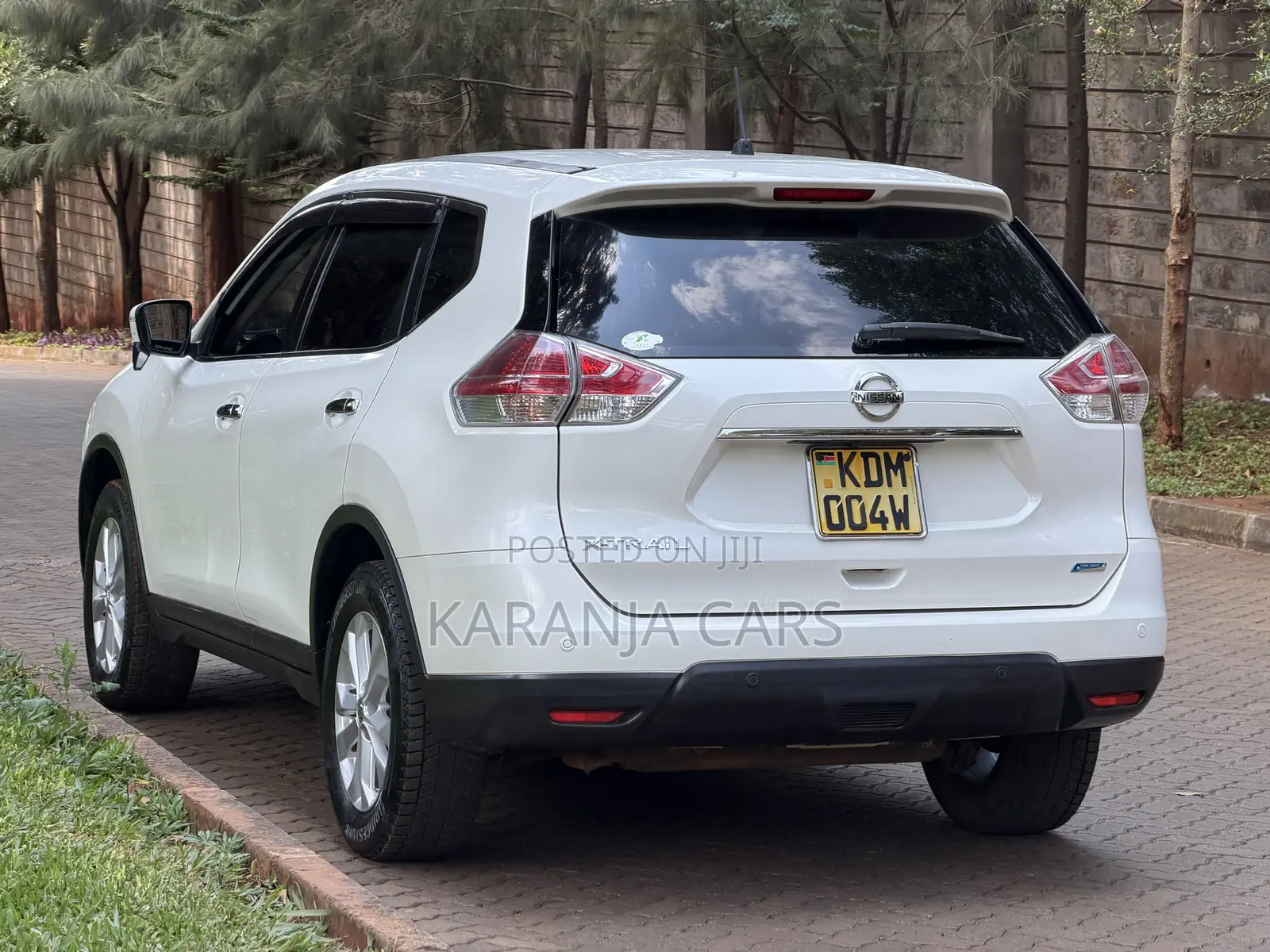 Nissan X-Trail 2.0 Petrol FWD 2016 White
