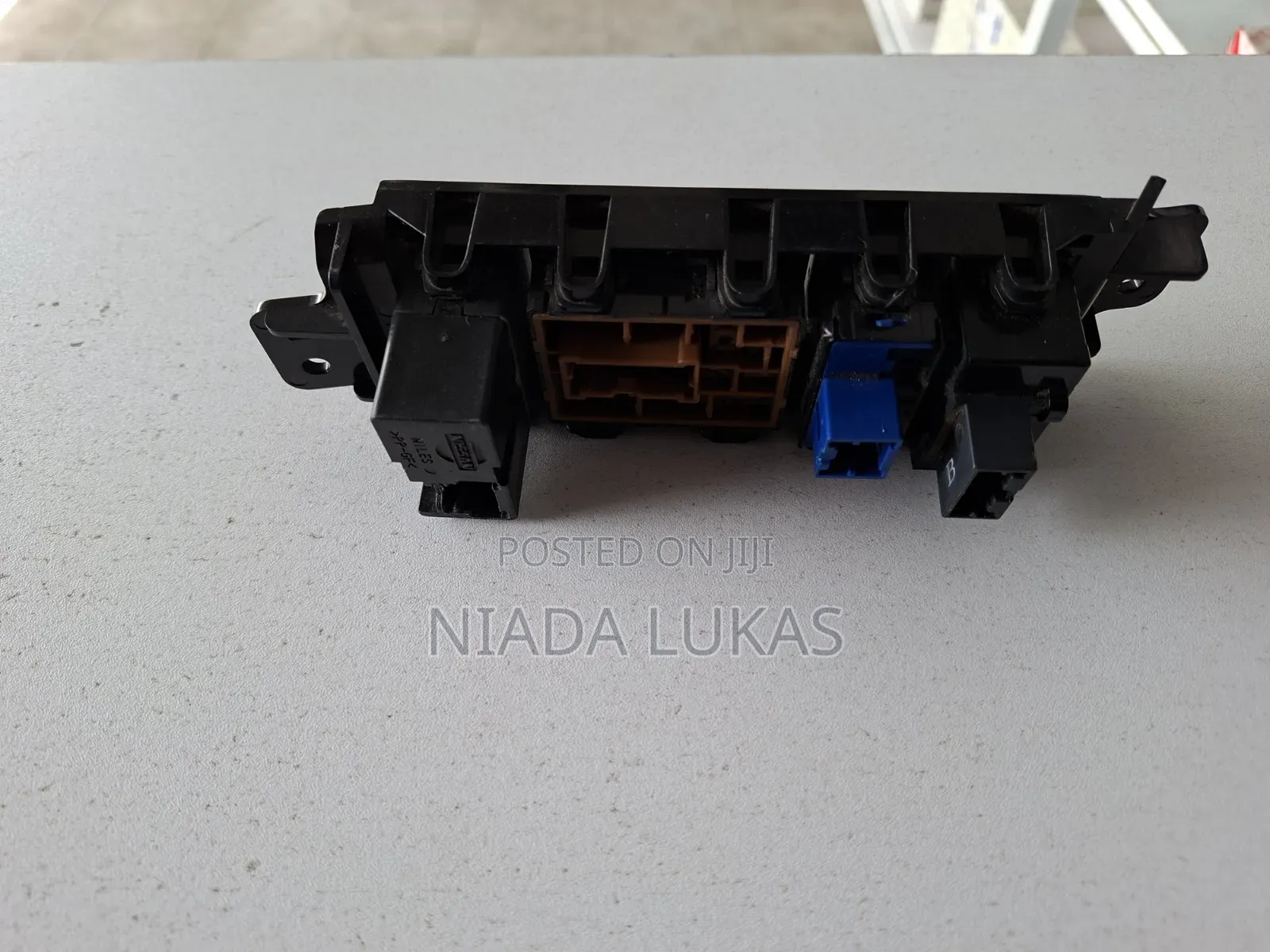 Oem Infiniti M35/M45 (2006-2010) Dashboard Switch Assembly