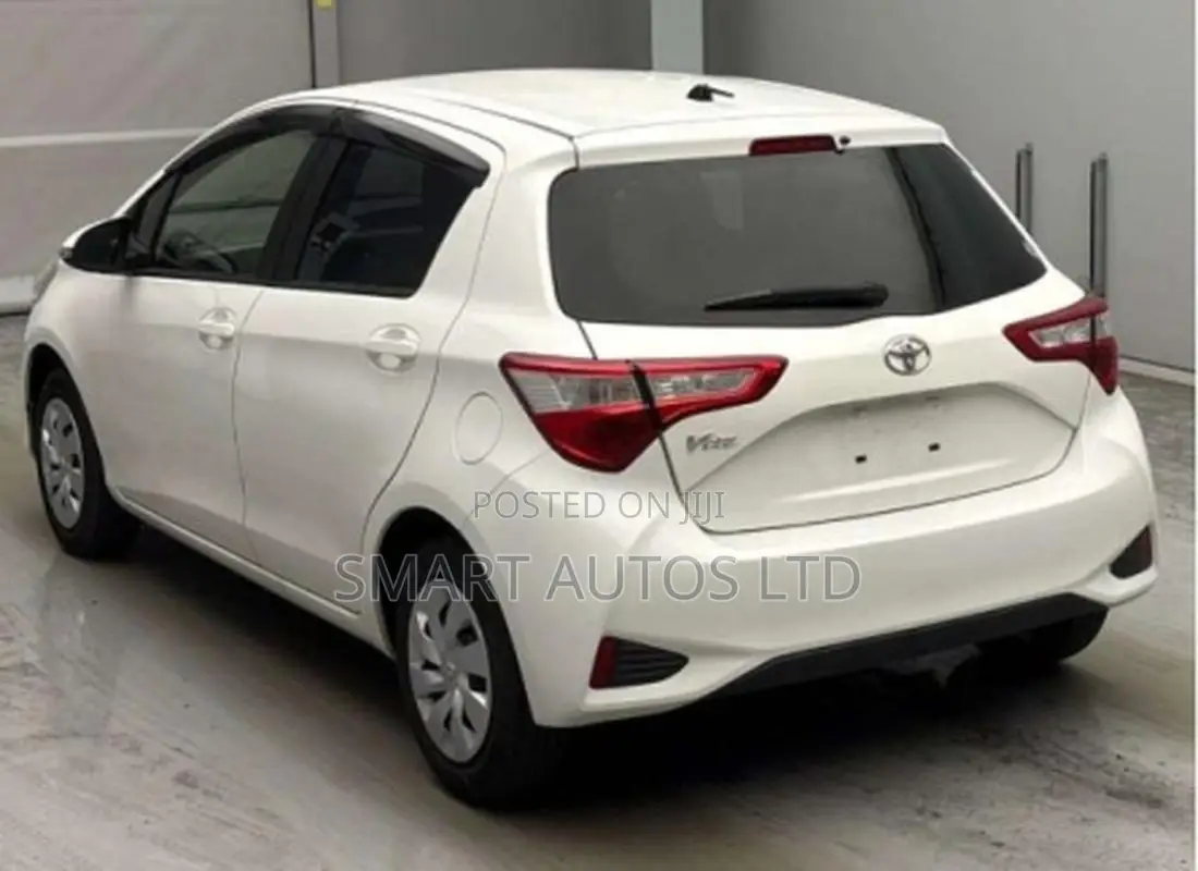 Toyota Vitz 2019 Off white