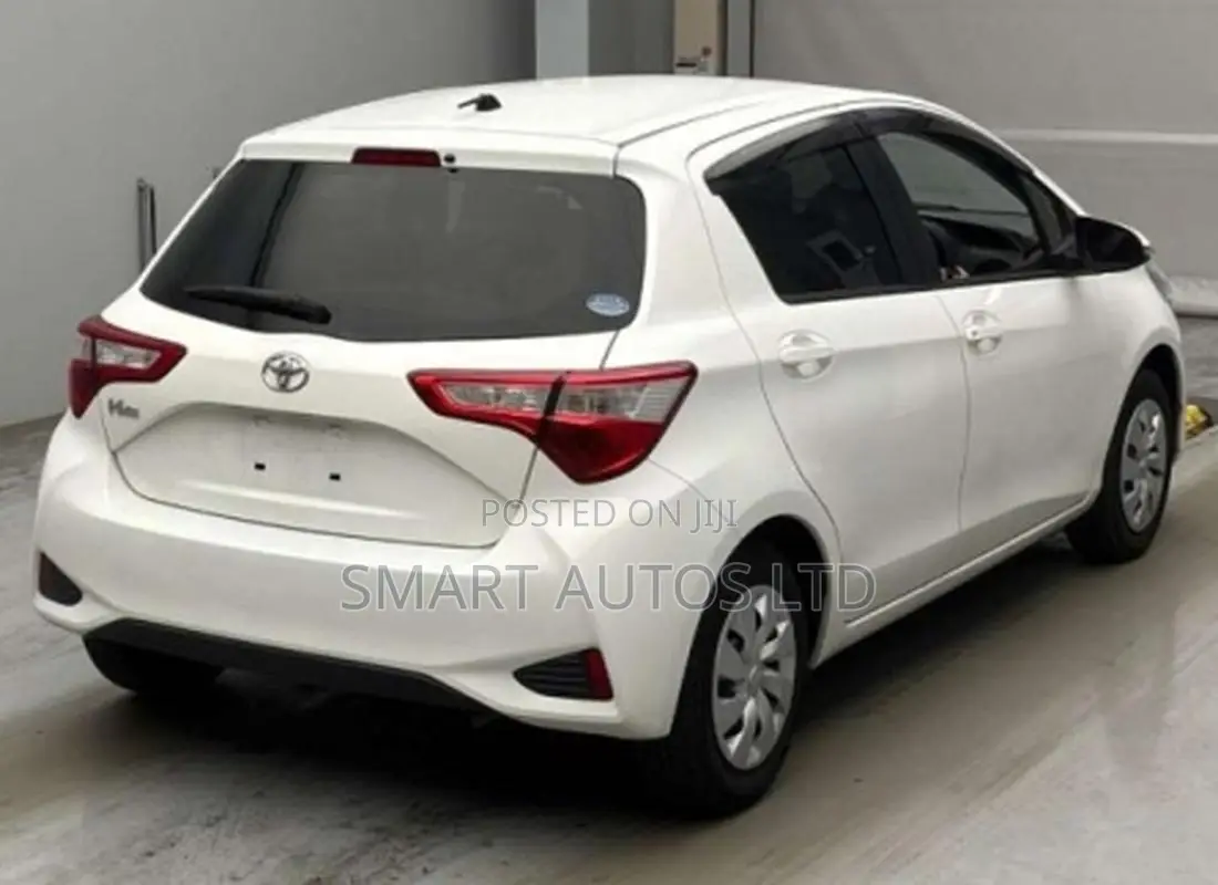 Toyota Vitz 2019 Off white