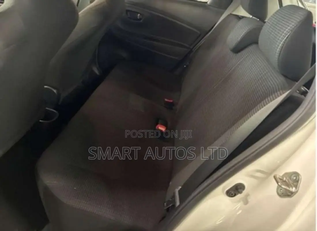 Toyota Vitz 2019 Off white