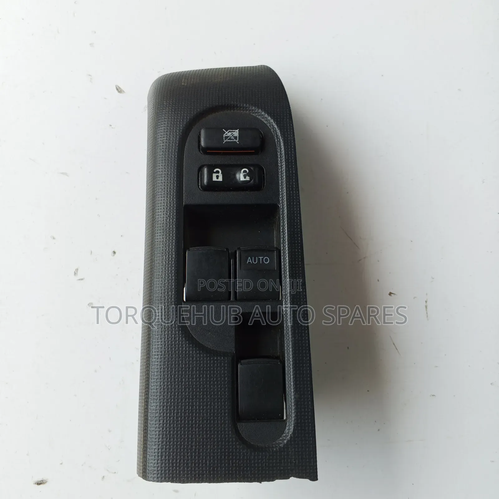 Toyota Spade 2014 Main Door Switch