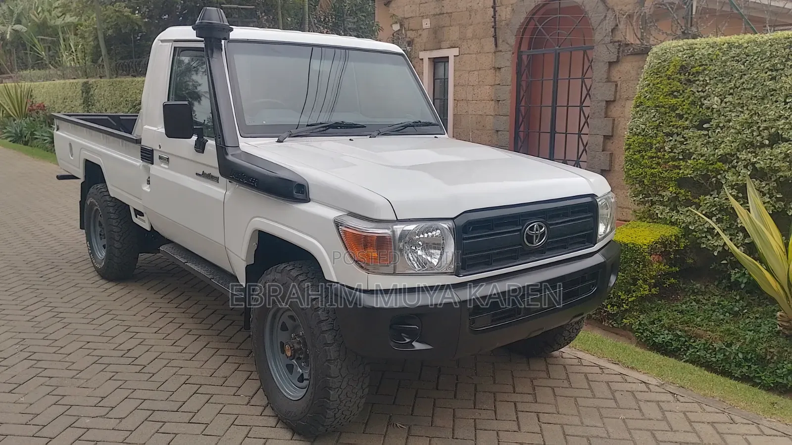 Toyota Land Cruiser 2021 White