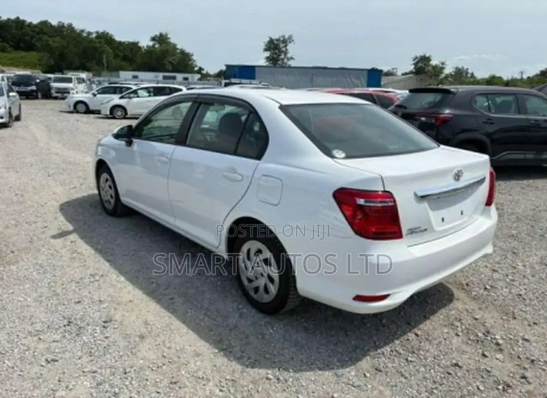 Toyota Axio 2021 Pearl