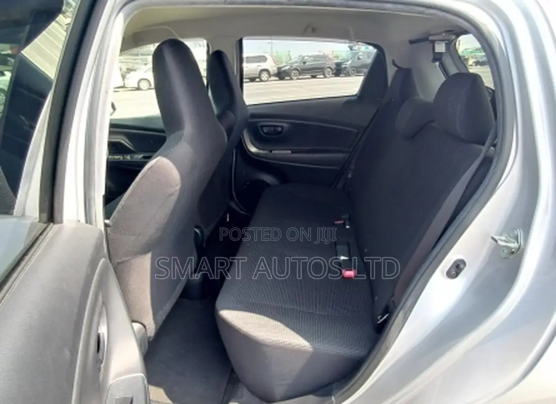 Toyota Vitz 2019 Silver