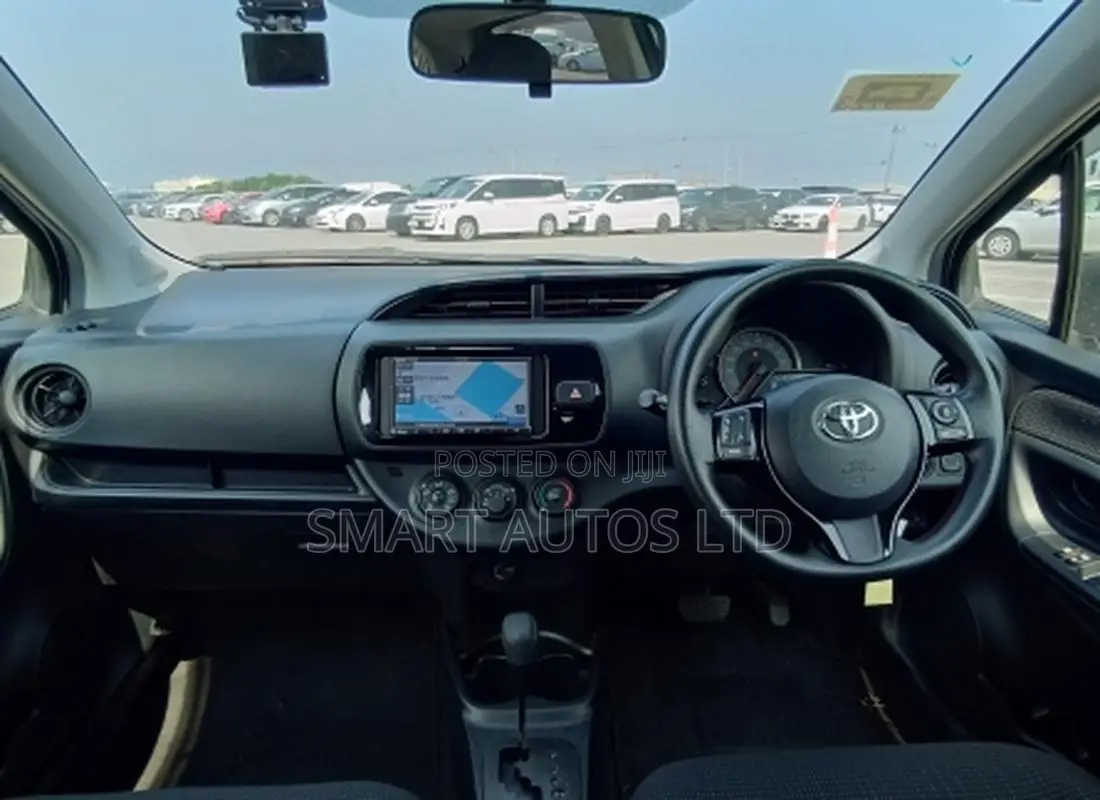 Toyota Vitz 2019 Silver