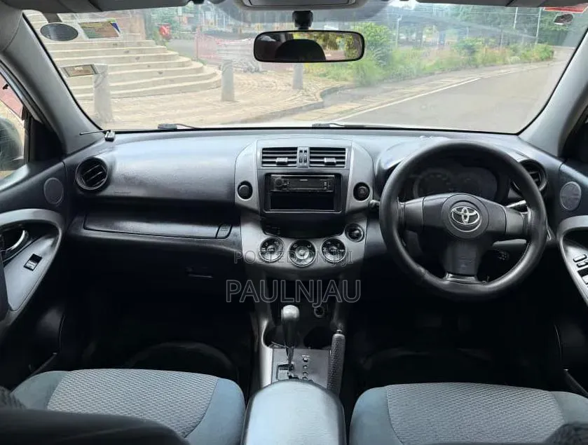 Toyota RAV4 2012 White
