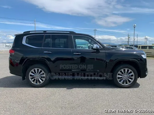 Toyota Land Cruiser 2022 Black