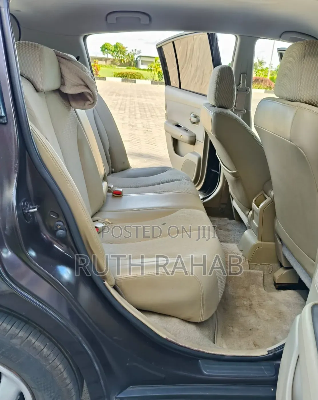 Nissan Tiida 2010 Maroon