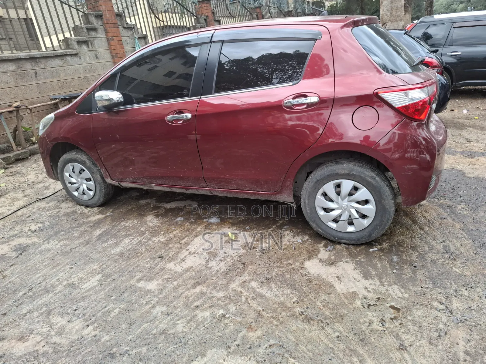 Toyota Vitz 2018 Red