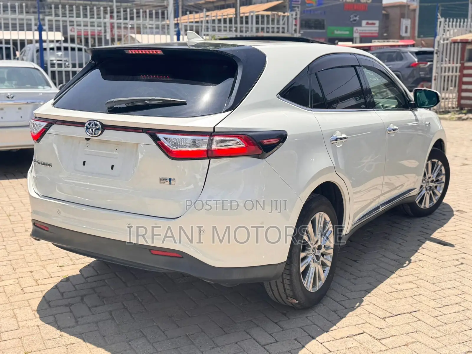 Toyota Harrier 2.5 Hybrid 4WD 2019 White