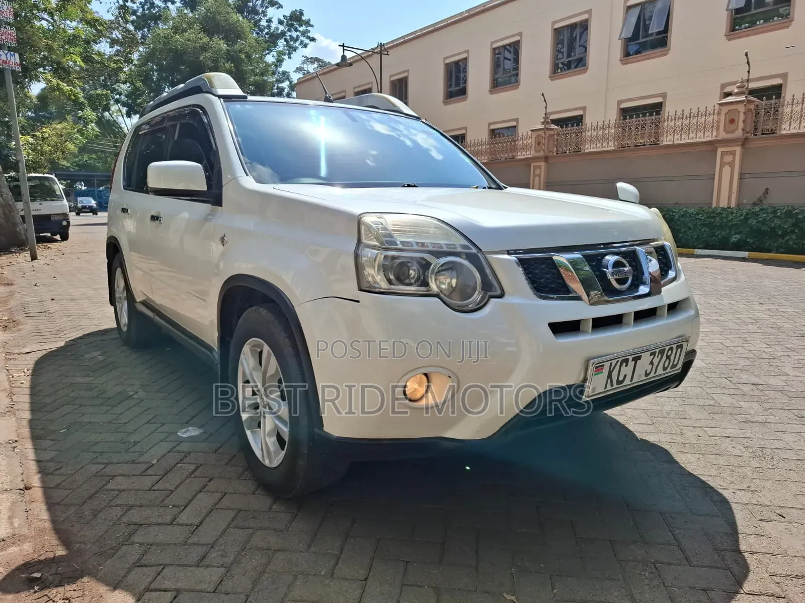 Nissan X-Trail 2.0 Petrol XE 2012 White