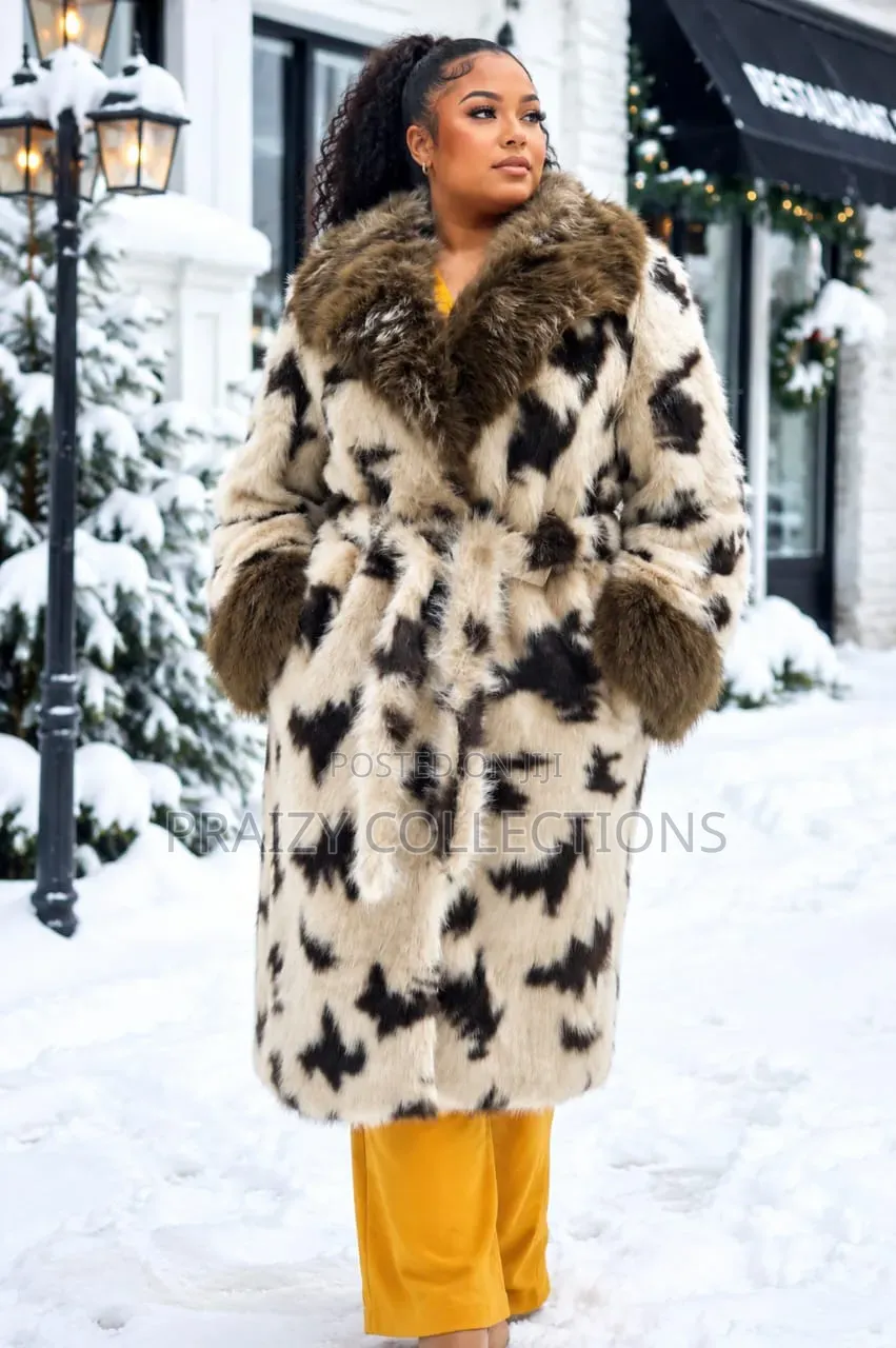 Winter Cape Fur Coat!