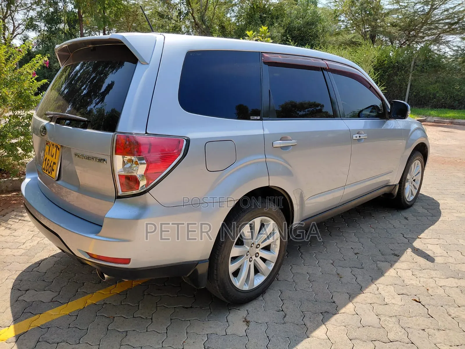 Subaru Forester 2011 Gray
