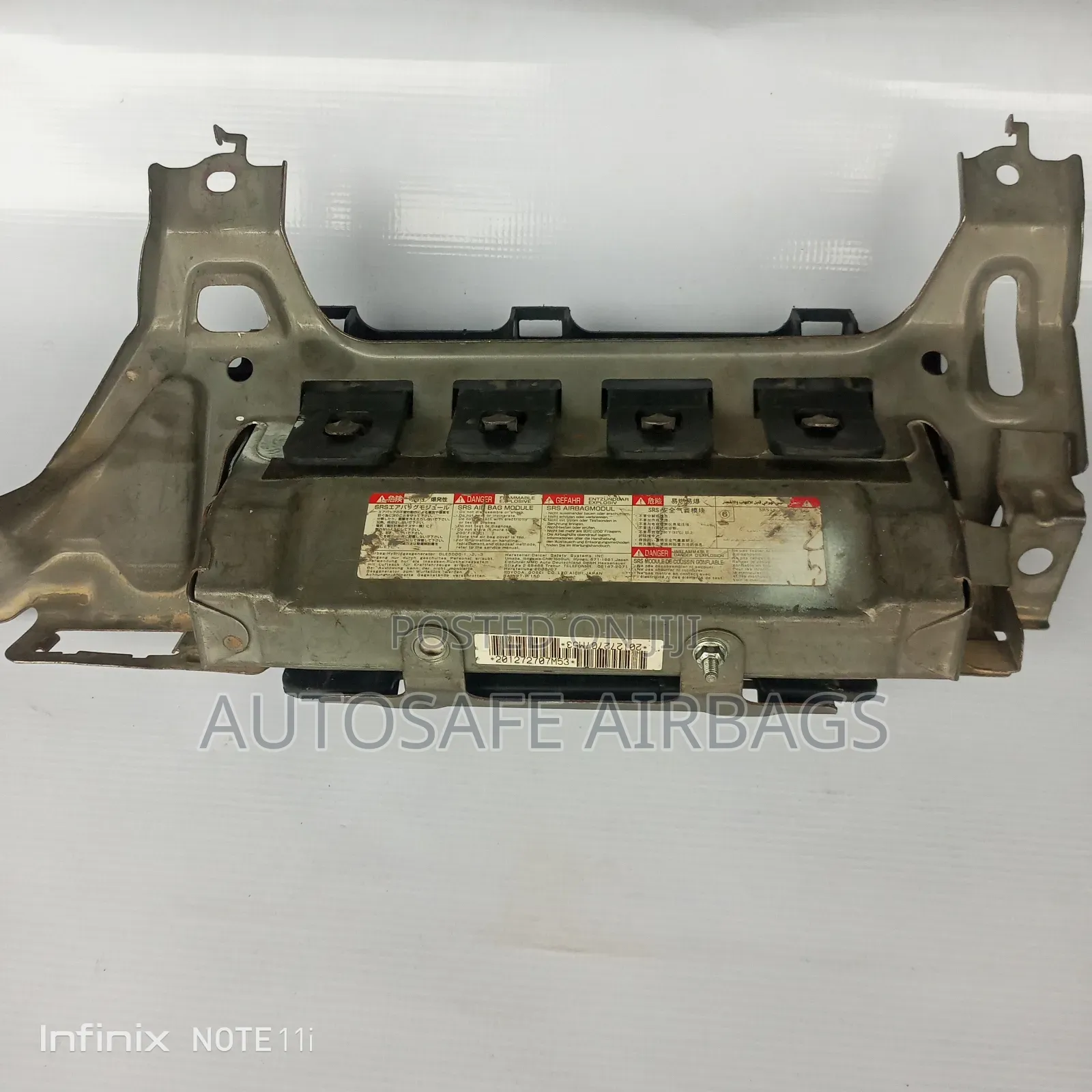 Mitsubishi Lancer Knee Airbag