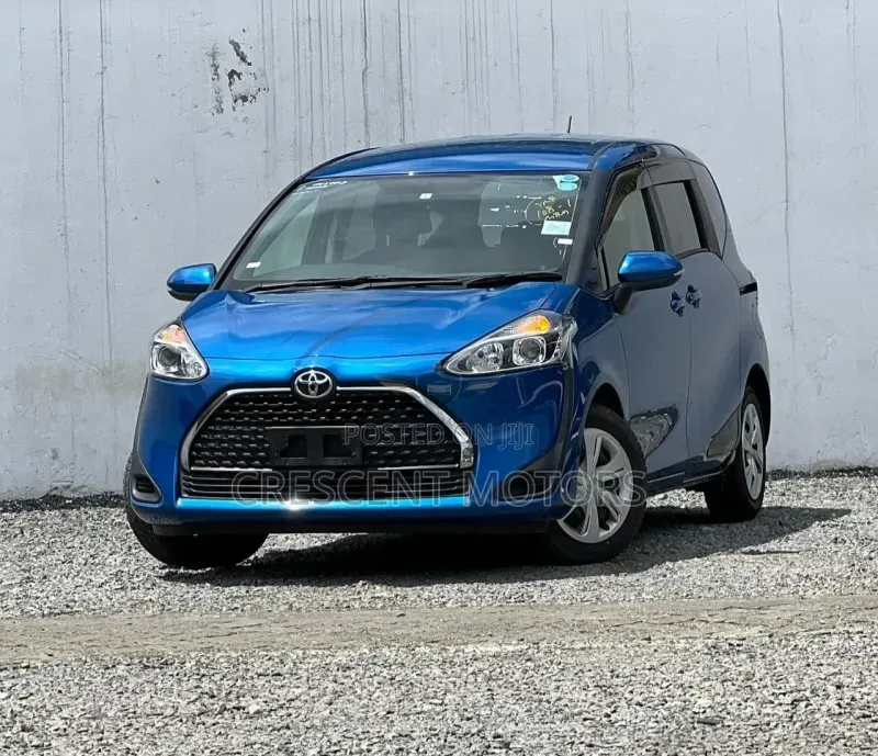 Toyota Sienta 2019 Blue