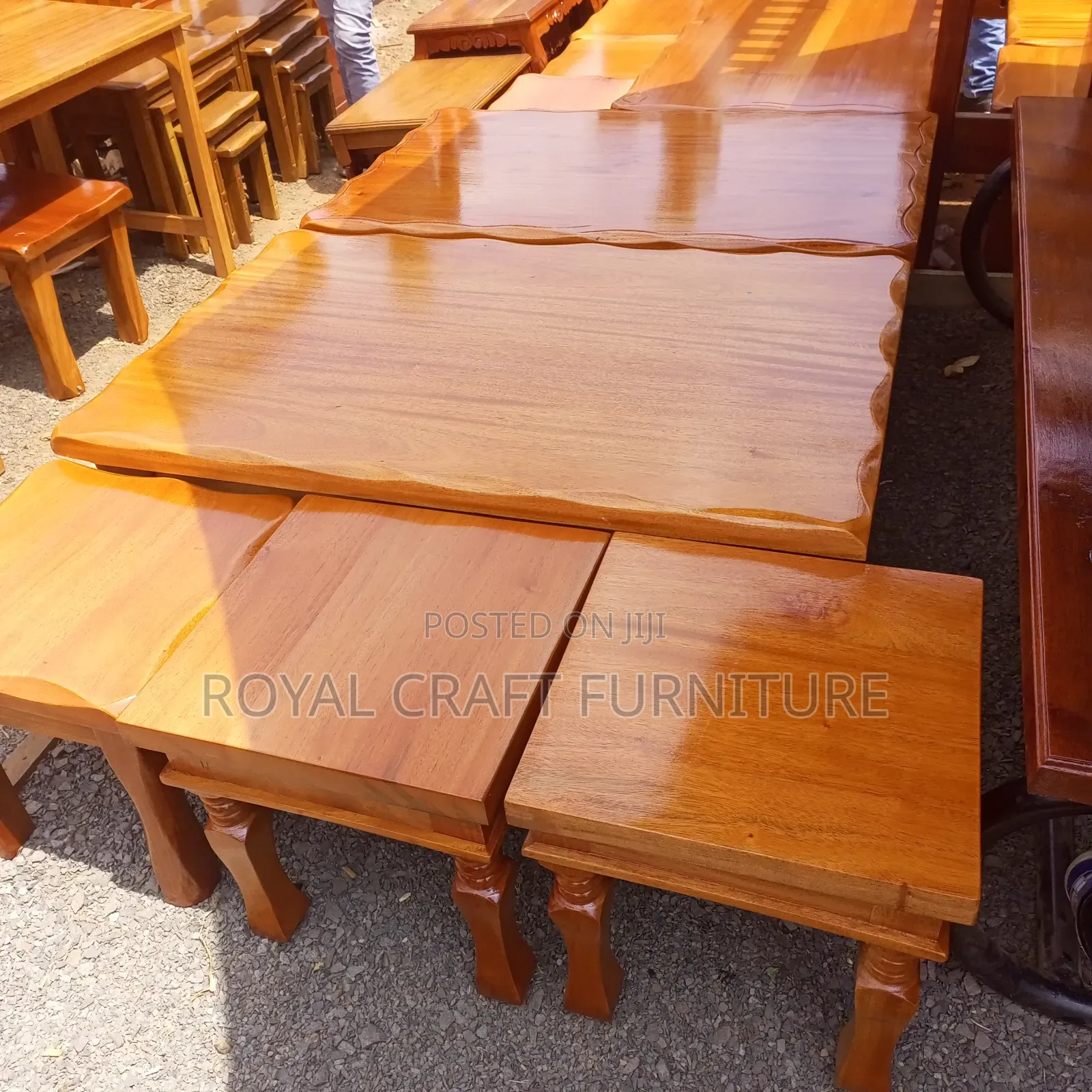 Elegant Coffee Table Set With 4 Stools – Modern Durable