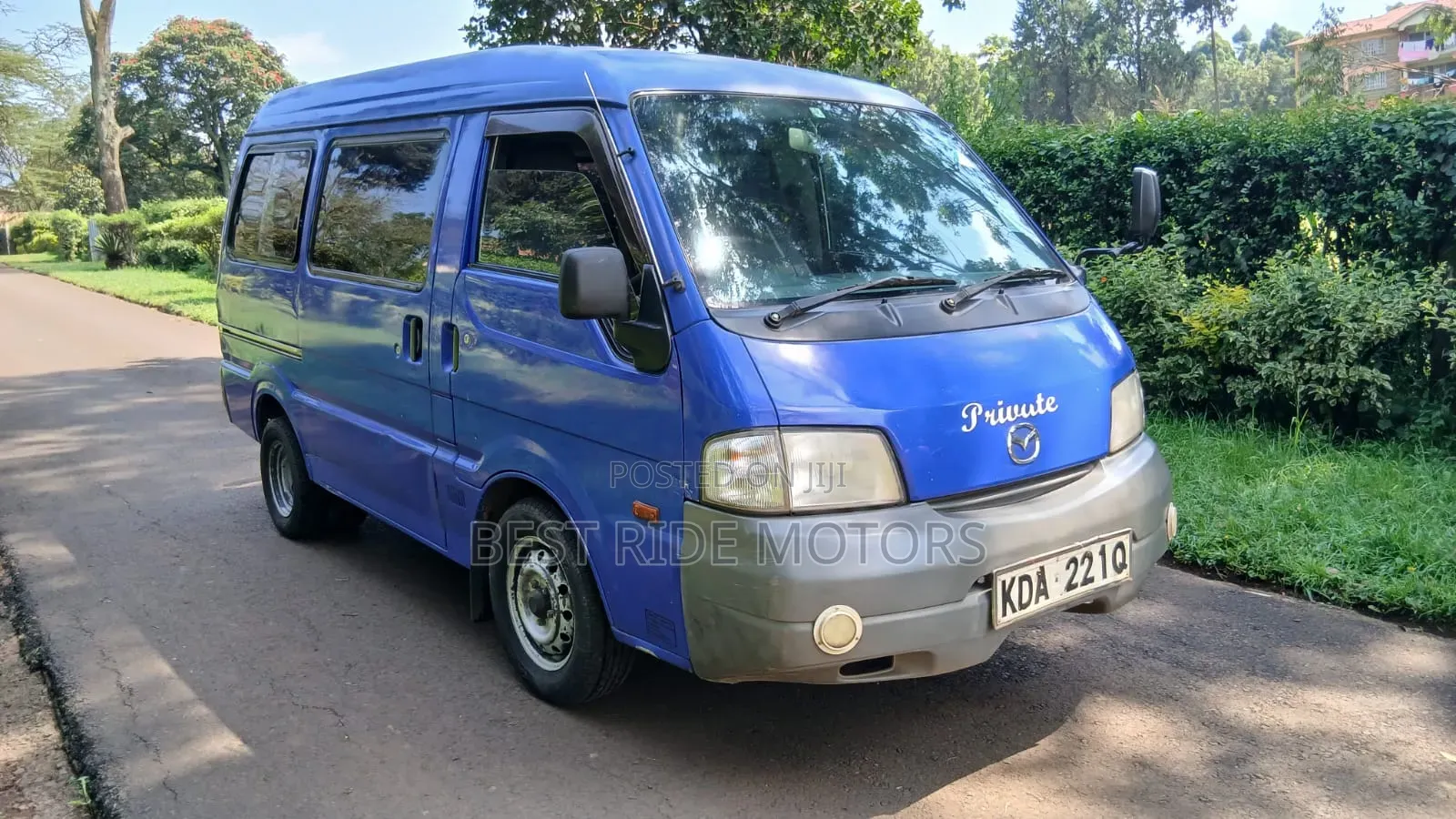 Mazda Bongo 2013 Blue