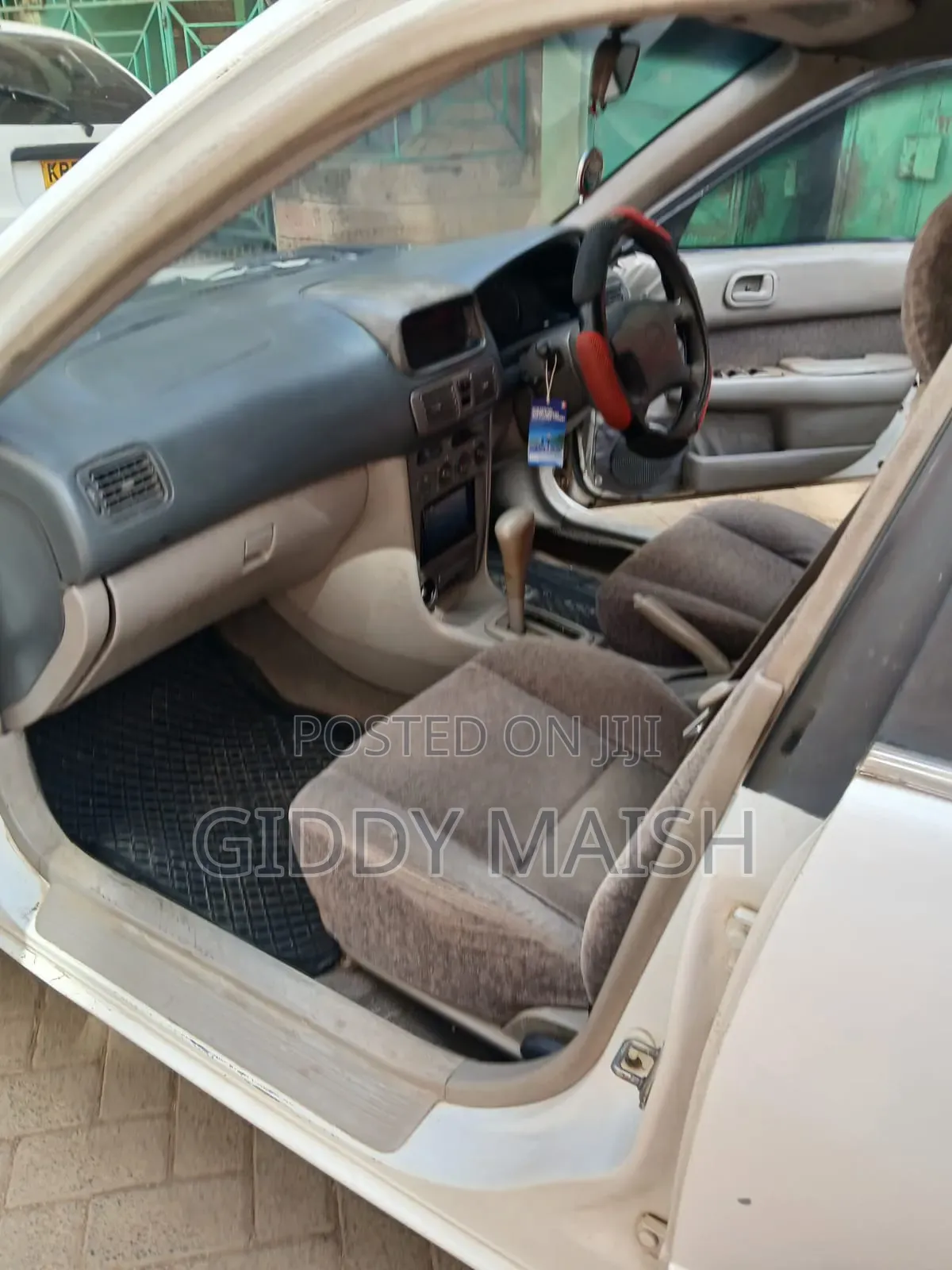 Toyota Sprinter 2000 White