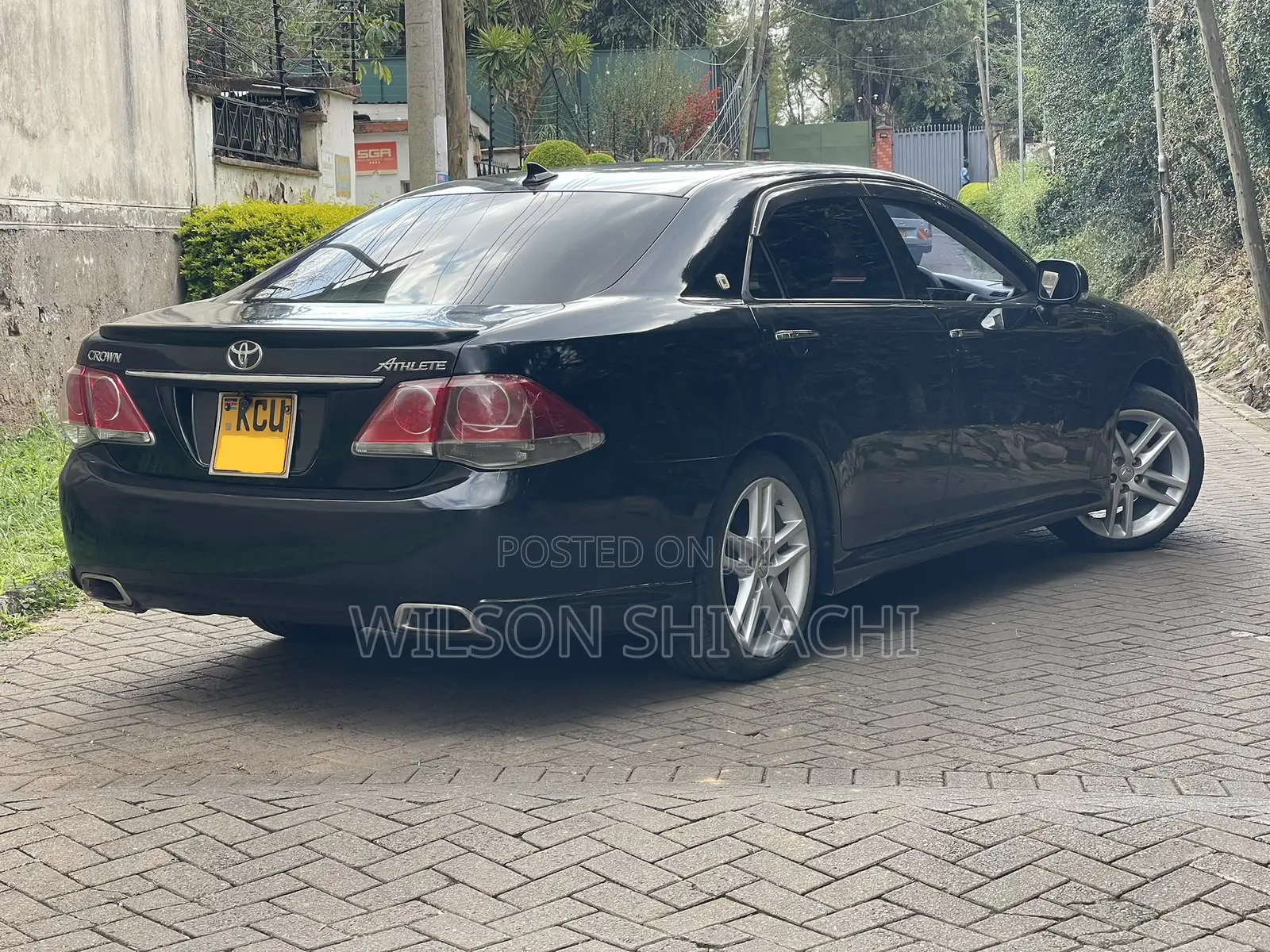 Toyota Crown 2012 Black