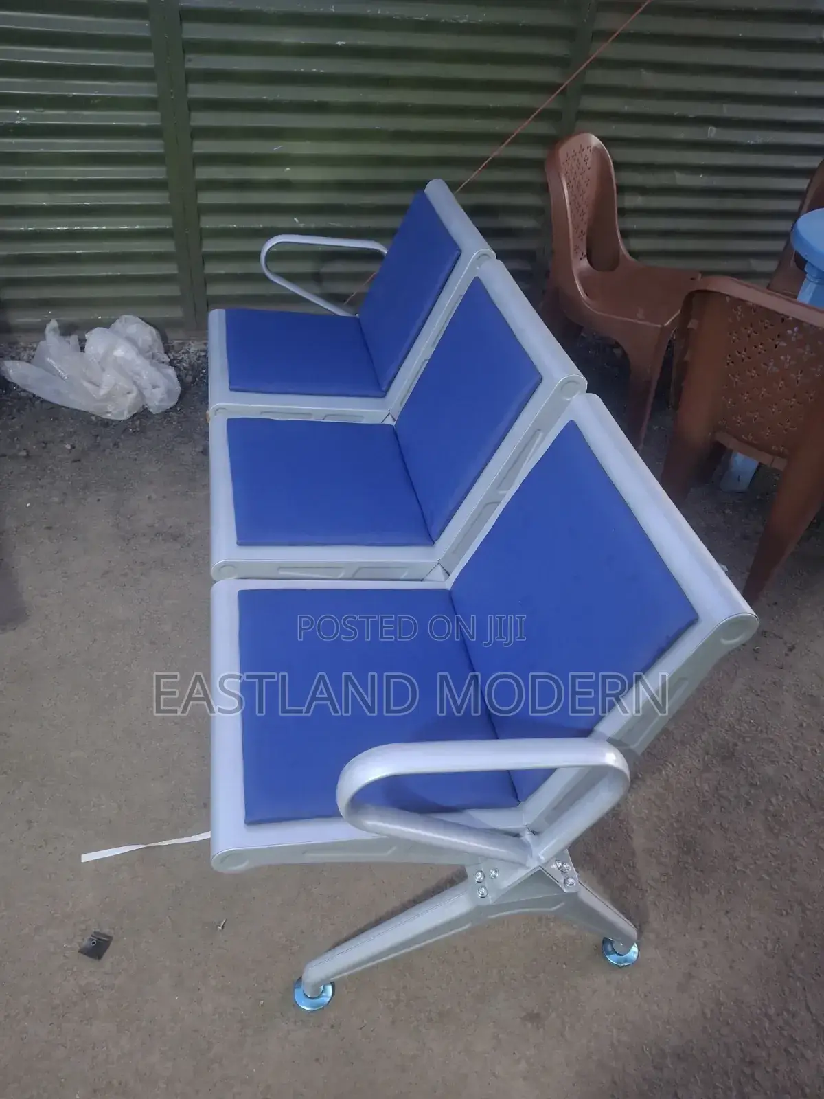 Stylish 3 Seater Offices Waiting Bench