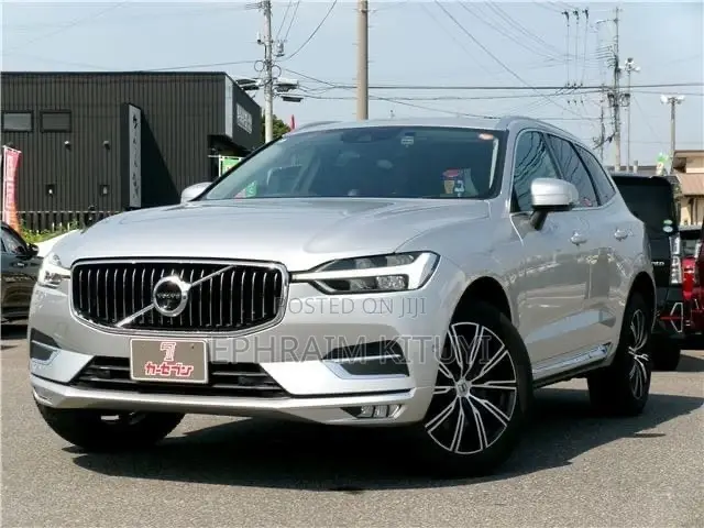 Volvo XC60 2019 Silver