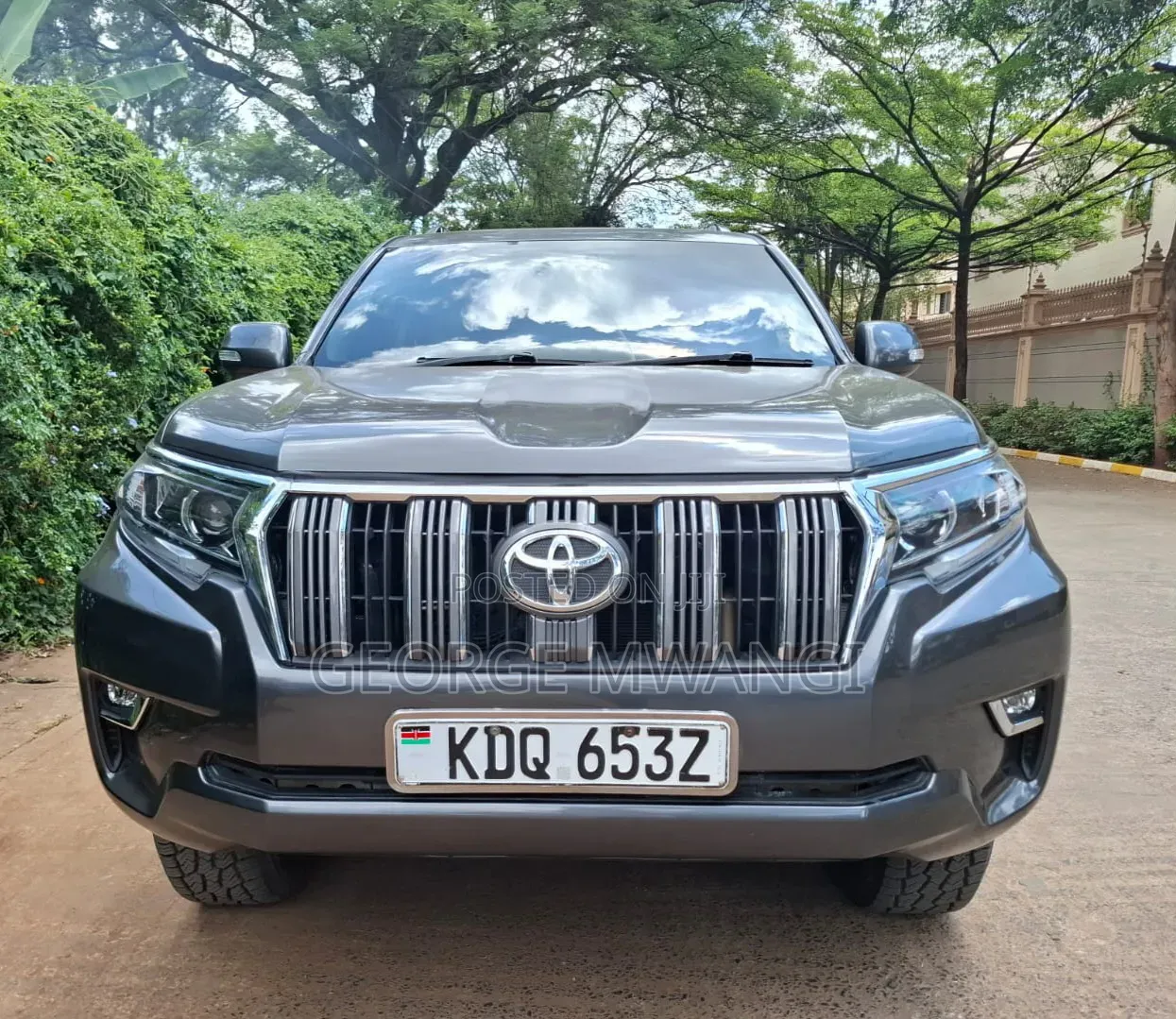 Toyota Land Cruiser Prado 2010 Gray