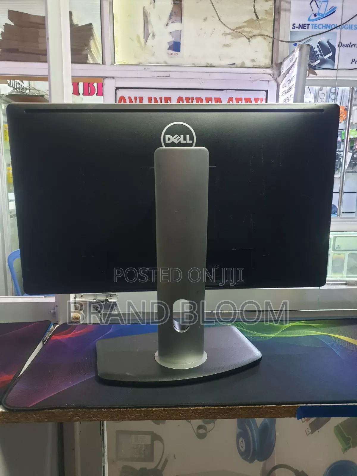 23"Monitor Convertible