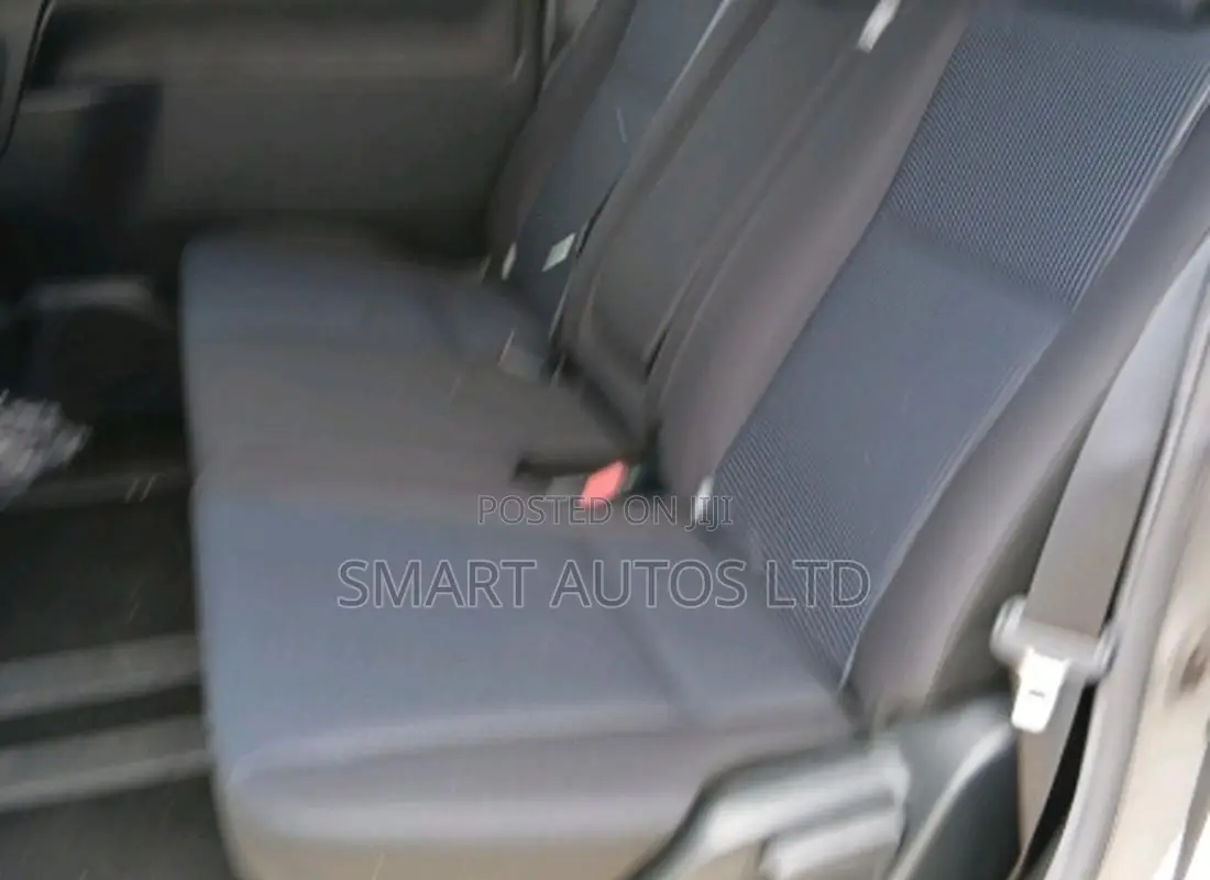 Toyota Noah 2020 Silver