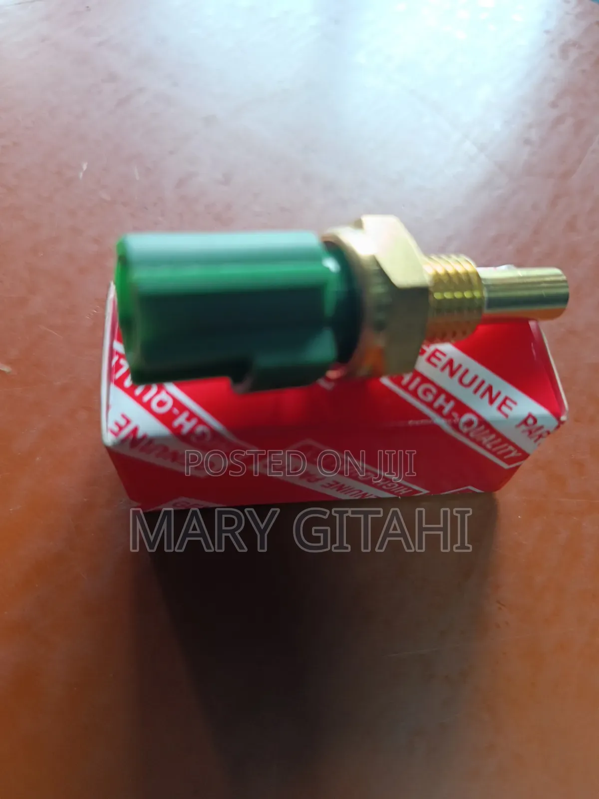 Universal Genuine Toyota Water Temperature Sensor,
