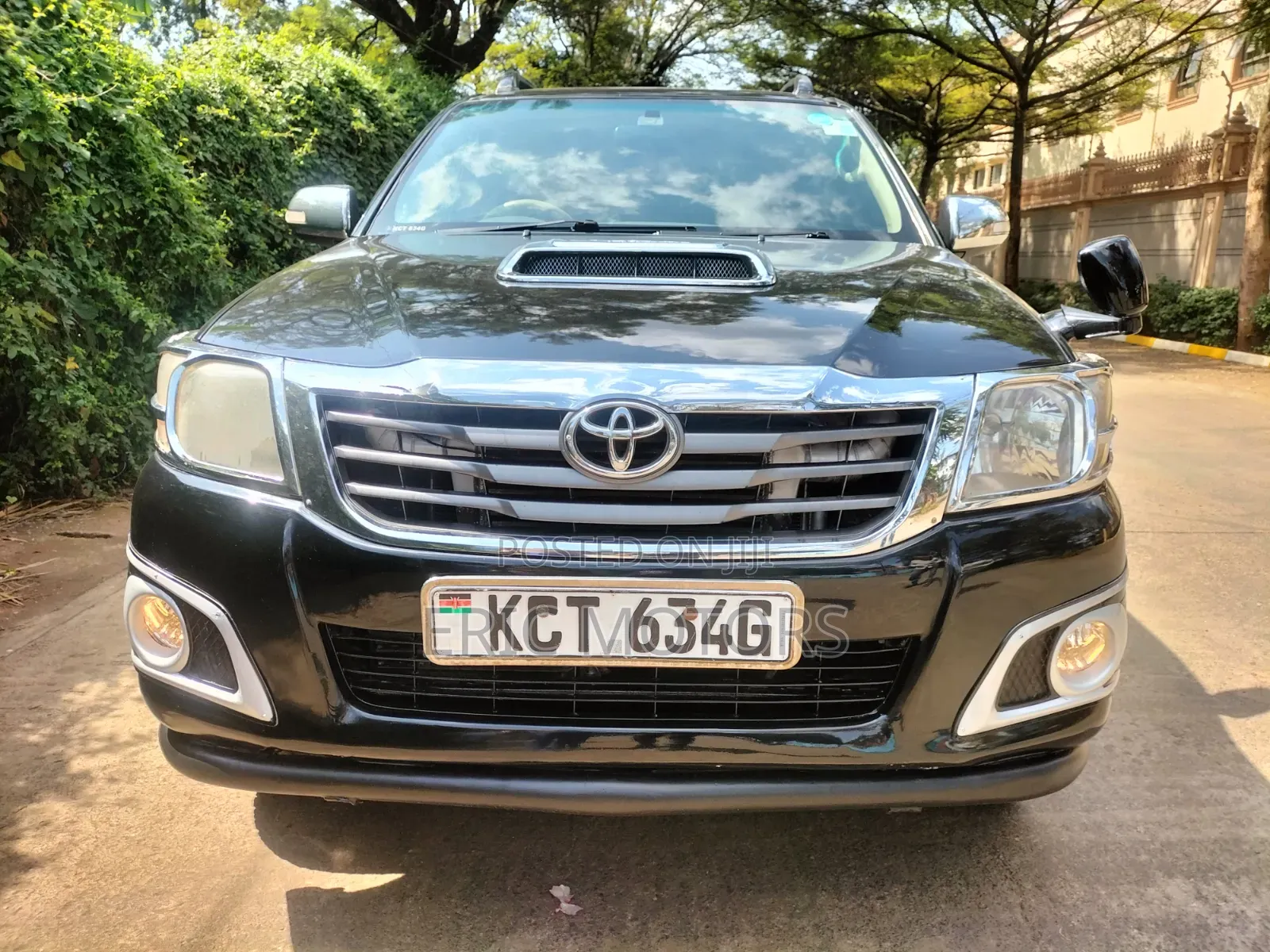 Toyota Hilux 2011 Black