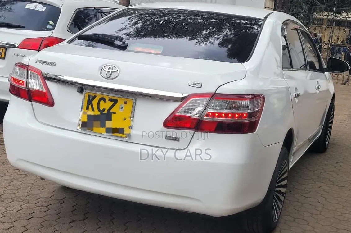 Toyota Premio 2013 White