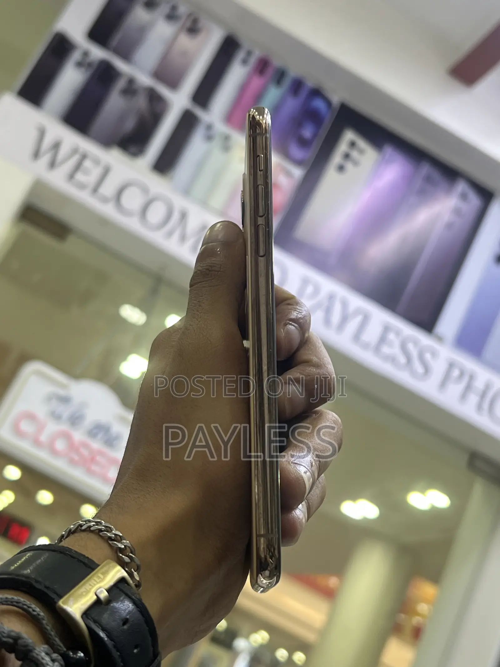 Apple iPhone 11 Pro Max 64 GB Gold