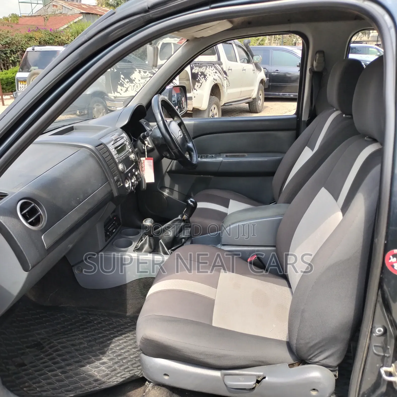 Ford Everest 2013 Gray