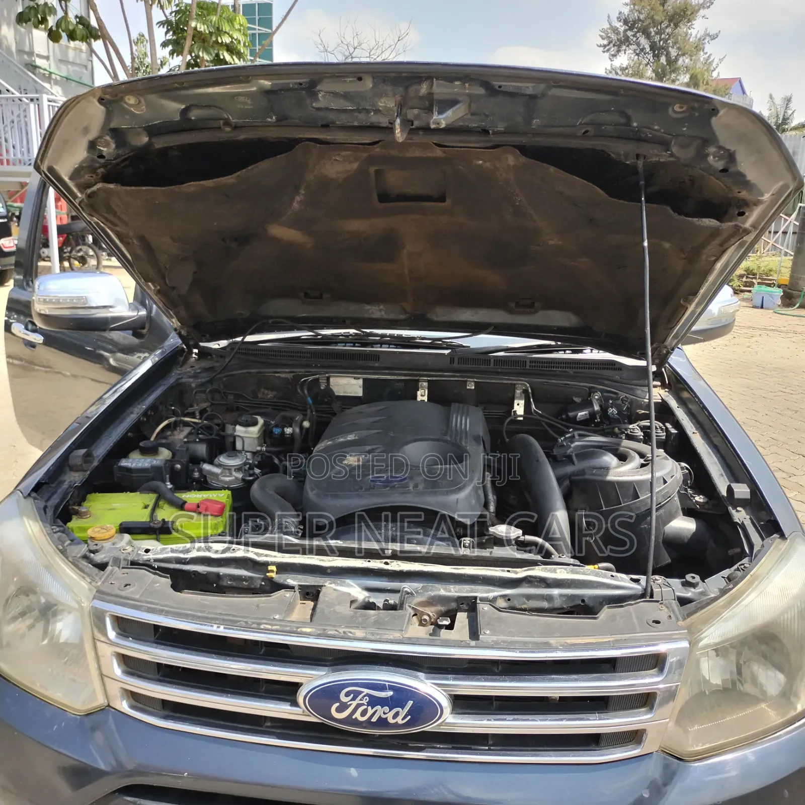Ford Everest 2013 Gray